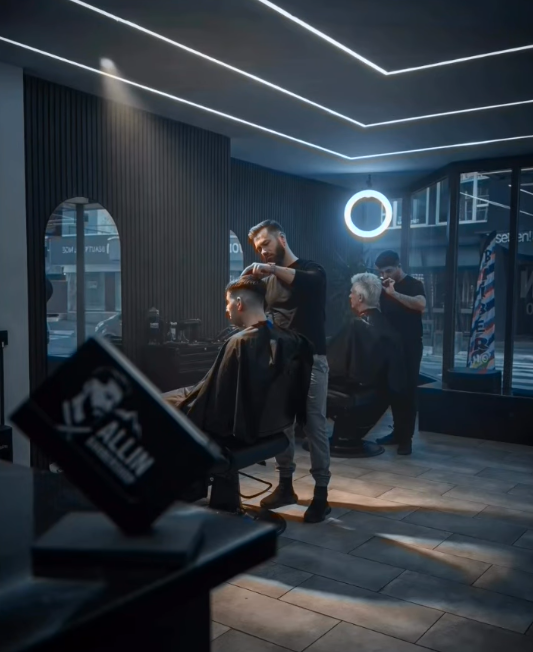 Arbeit aus dem Allin Barbershop